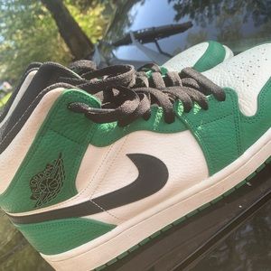 Air Jordan 1 pine mids